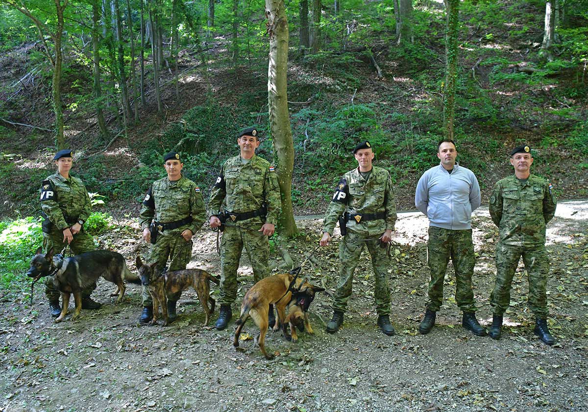 Službeni psi Hrvatske vojske