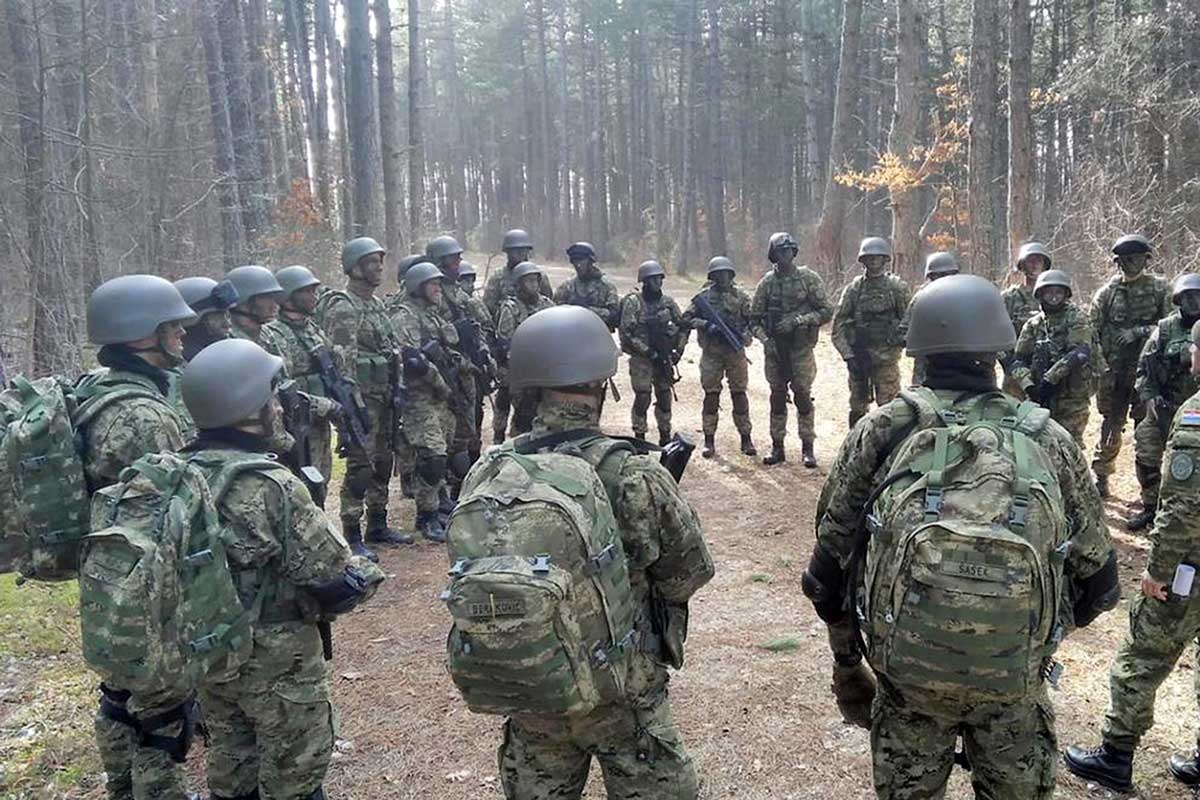 Kadeti u zimskom kampu