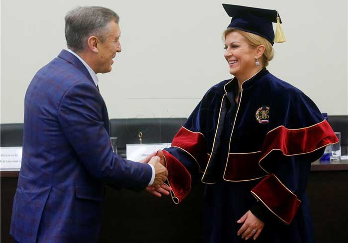 Kolinda primila doktorat